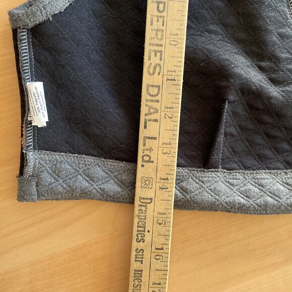 MOOV - Quilted Turtle Neck Cropped Top - Made in Canada - Picture 8 of 8